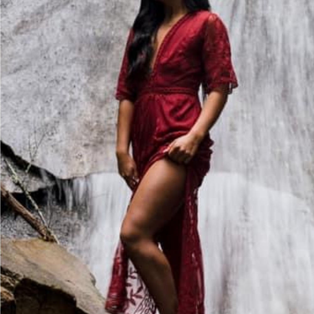 Beautiful dress wore once for a photo shoot size small